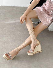 Load image into Gallery viewer, Millie Wedges || Gold