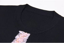 Load image into Gallery viewer, Lynn Sweater || Black
