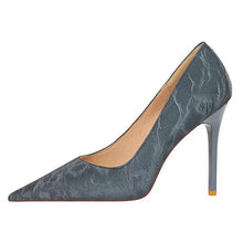 Load image into Gallery viewer, Amina muaddi ysl pointed toe heels 4” heels classy pumps bottega venetta
