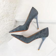 Load image into Gallery viewer, Amina muaddi ysl pointed toe heels 4” heels classy pumps bottega venetta
