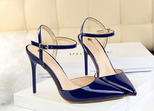 Load image into Gallery viewer, Amina muaddi ysl pointed toe heels 4” heels classy pumps bottega venetta
