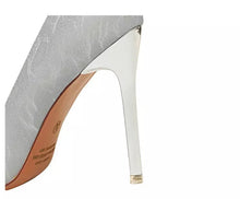 Load image into Gallery viewer, Amina muaddi ysl pointed toe heels 4” heels classy pumps bottega venetta
