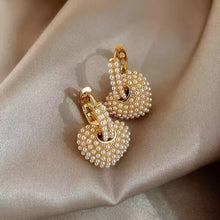 Load image into Gallery viewer, Chloe Earrings

