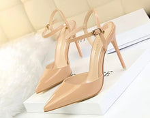 Load image into Gallery viewer, Amina muaddi ysl pointed toe heels 4” heels classy pumps bottega venetta
